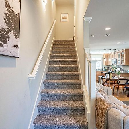 Exquisite Central Townhome With Spacious Loft And Gourmet Kitchen Seattle Exterior foto