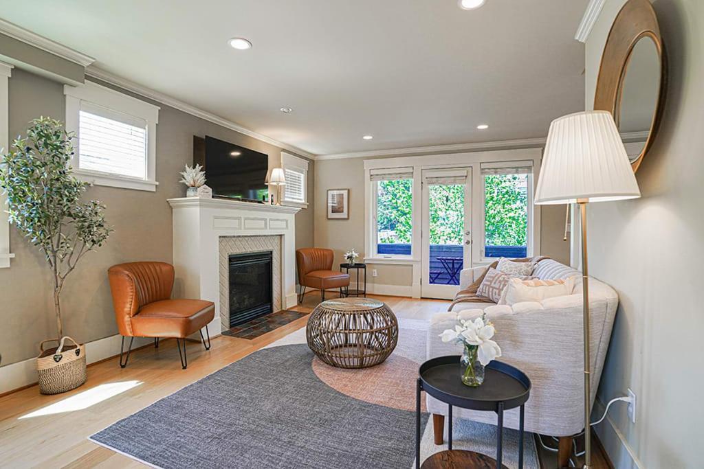 Exquisite Central Townhome With Spacious Loft And Gourmet Kitchen Seattle Exterior foto